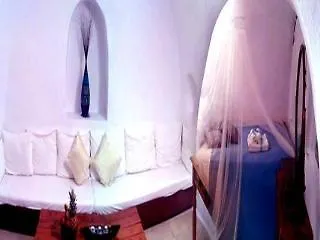 Hotel Antithesis Caldera Cliff Santorini 4*