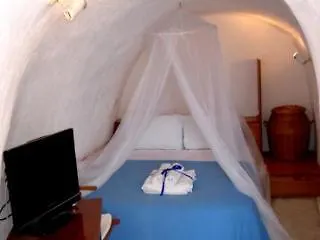 Antithesis Caldera Cliff Santorini Hotel Firá