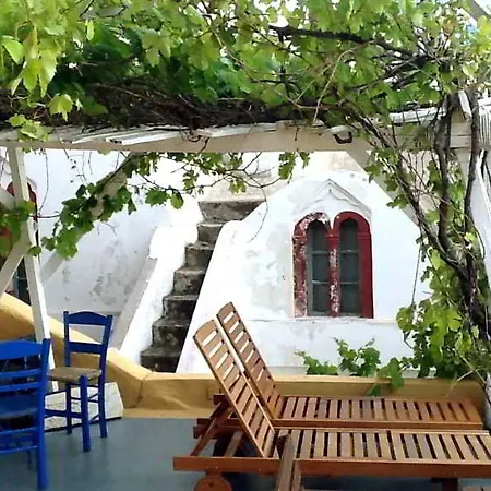 Antithesis Caldera Cliff Santorini 4*